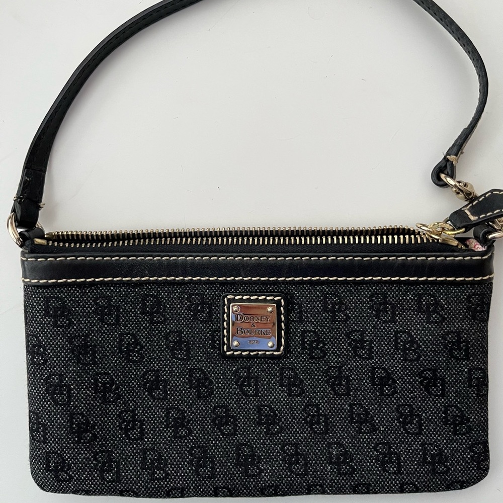 Wallet size Dooney & Bourke